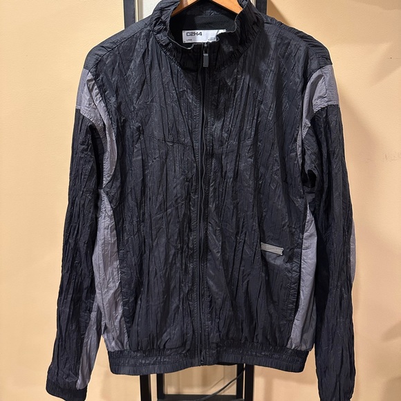 C2H4 Wrinkled Nylon Arch Paneled Track Grey/Black Jacket